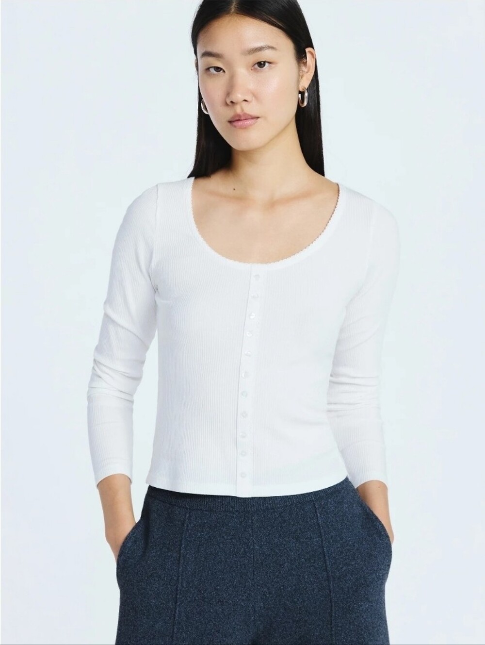 Scoop Ribbed Button-Front Long Sleeve Top - White. T18